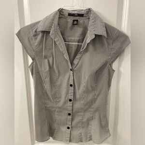 Women’s half sleeved button down size Small